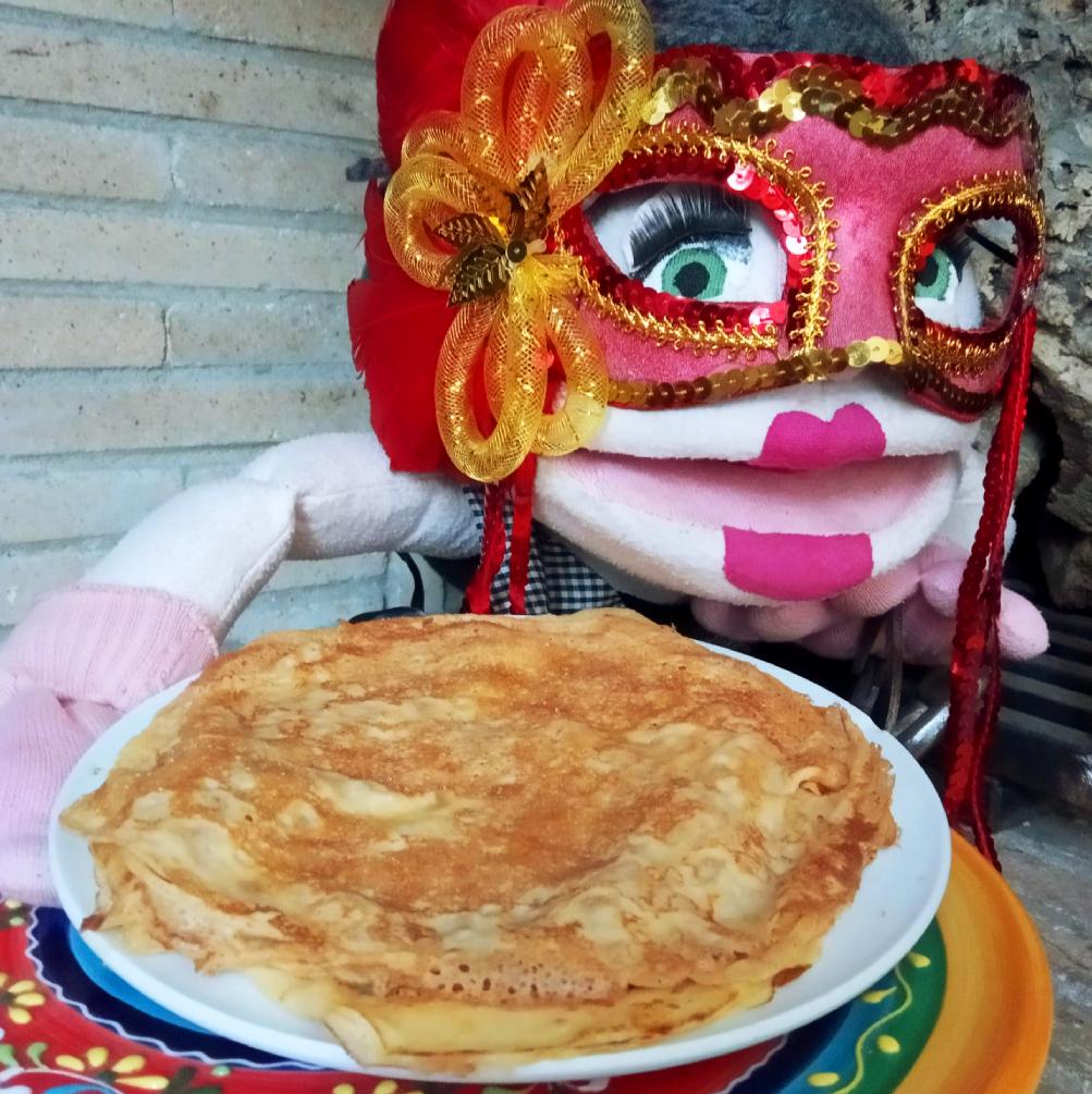 Galician-style pancakes (Filloas de Entroido-inspired) // Carnival food