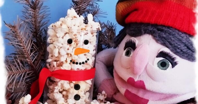 Holiday Popcorn Snowman // whole grain